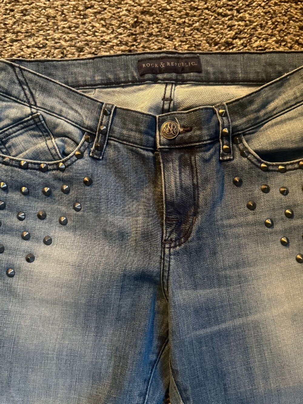 ROCK & REPUBLIC KASANDRA STUDDED JEANS - Picture 3 of 8